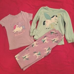(4/$15) Carter's winter unicorn pajama, size 2t